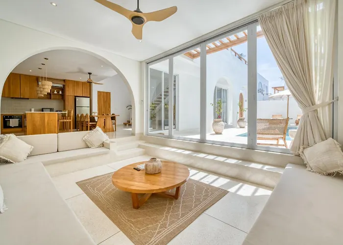 Valli - 6br Estate 2 Pools And Sauna - Bingin
