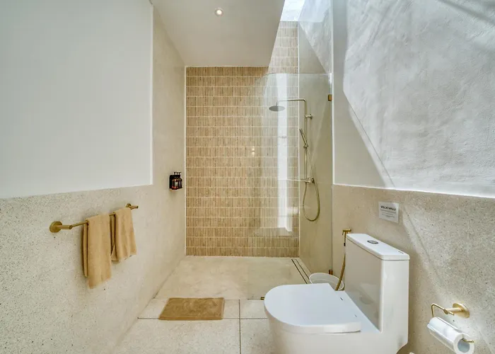 Valli - 6br Estate 2 Pools And Sauna - Bingin Uluwatu