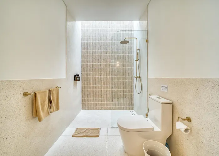 Valli - 6br Estate 2 Pools And Sauna - Bingin * Uluwatu