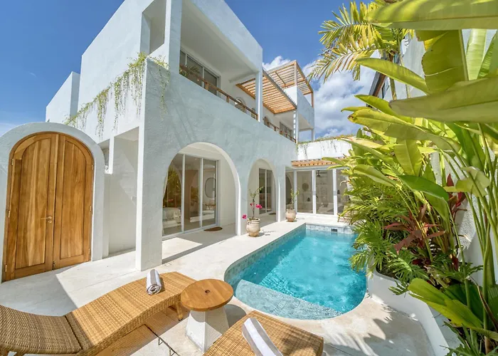 Valli - 6br Estate 2 Pools And Sauna - Bingin *